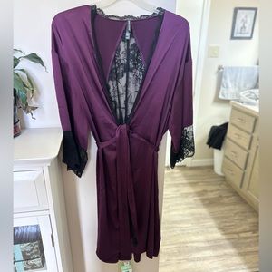 Torrid Purple Satin and Lace Robe in Size 1/2